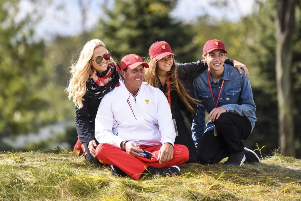 Evan Samuel Mickelson – Biography, Career, Family, and Life of Phil Mickelson’s Son evan samuel mickelson